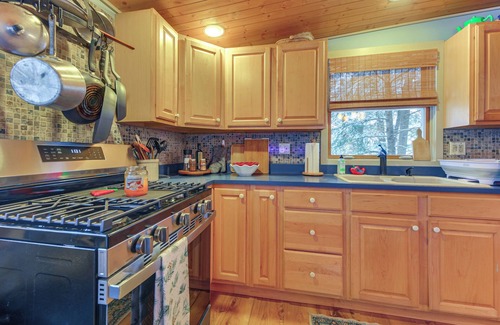 Ludlow Cabin | Steps to Lake, 2 Mi to Slopes: Cozy Okemo Cabin