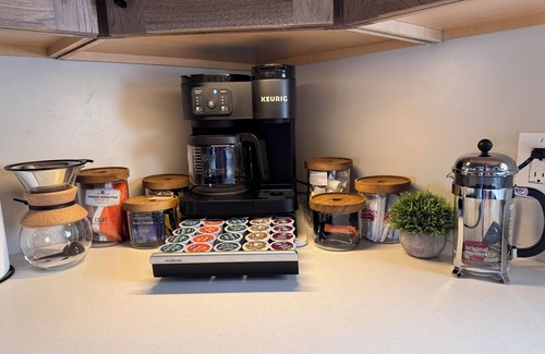 Loves Park House | Steps to Rock River + Arcade + Massage Chair + Firepit