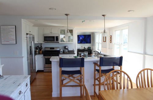 Scituate House | Steps to the beach 4 bedroom beach house