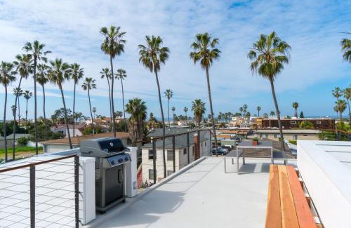 Ocean Beach House | Steps to the Beach, Rooftop Deck