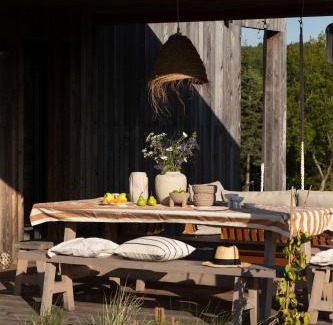 gmina Stezyca House | Stodoła naturalnie - wyjątkowy dom z balią na Kaszubach nad jeziorem