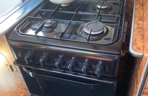 Stone Cabin | Stone - Boat - Sleeps 4 - Pet Friendly-85ws