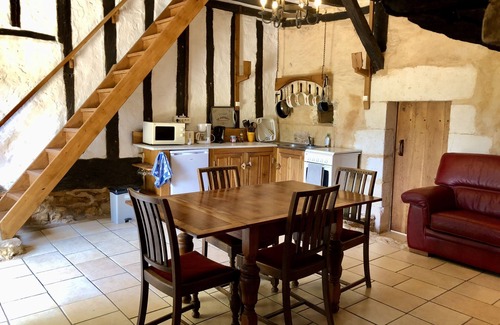 Villamblard Cottage | Stone Cottages in Peaceful, Rural Setting