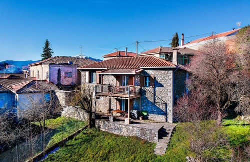 Vitina House | Stone house in the heart of Vytina-Mainalo