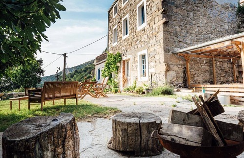 Podpec House | Stone house with amazing view