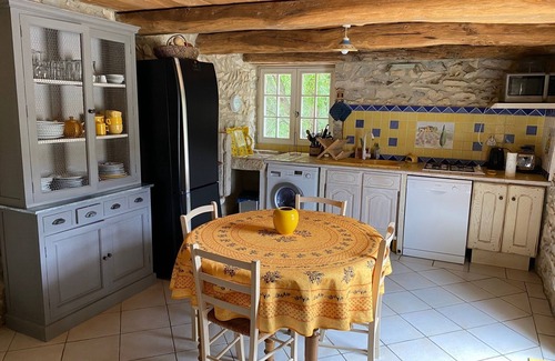 Seguret House | Stone house with beautiful swimming pool and surrounding panorama