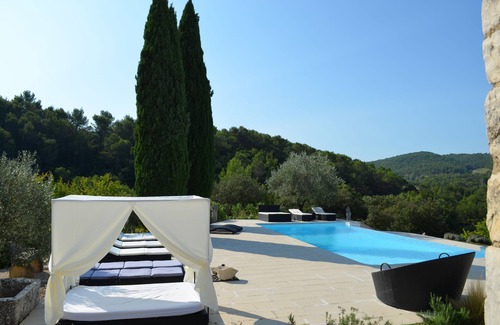 Seguret House | Stone house with beautiful swimming pool and surrounding panorama