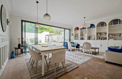 Cauderan House | Stone house with optional Wine Tour service