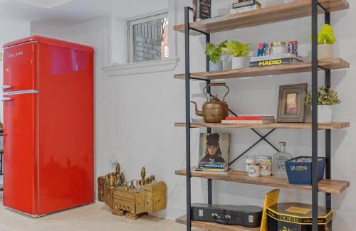 Kingman Park Apartment | Stone's Throw from Capitol Hill Free Parking