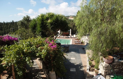 Tselendata Villa | Stone villa with fantastic pool area