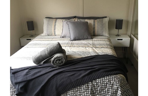 Ararat House | Stones Throw - Comfy Place to Stay