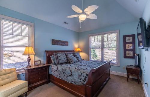 Foscoe House | Stoney Brook Cottage at Echota