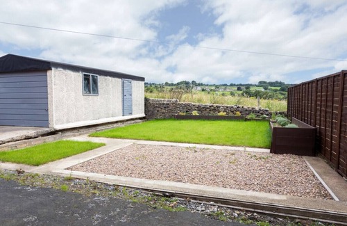 Honley House | Storthes Hall Prk → 3min | SmartTV | Pets | Garden