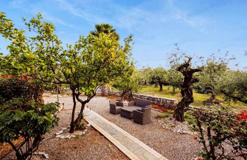 Lefktro Apartment | Stoupa Serene Nests - Spitiko Getaway