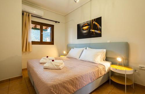 Lefktro Apartment | Stoupa Serene Nests - Spitiko Getaway