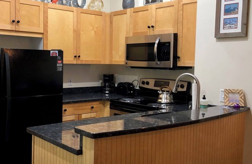 Stratton Mountain Condo | Stratton 1 Bedroom Long Trail Condo, Walk to Village and Lifts