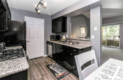 Green Valley North Condo | STRIP CLOSE- QUIET- SERENE-PRIVACY- NEW REMODEL-