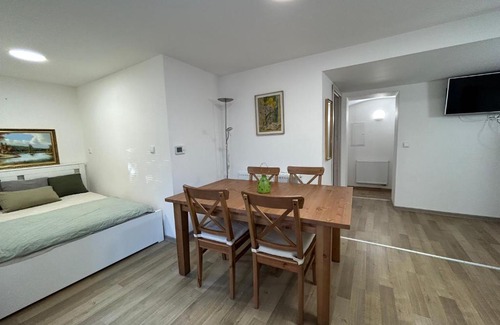 Breclav Apartment | Stromořadní 17