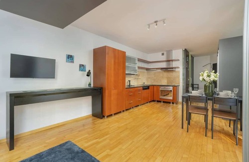 Poznan City Center Apartment | Strzałowa Apartment | Near City Centre| Parking