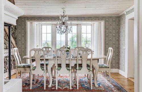 Vadstena Villa | Stubbegården - Unique swedish style with fireplace