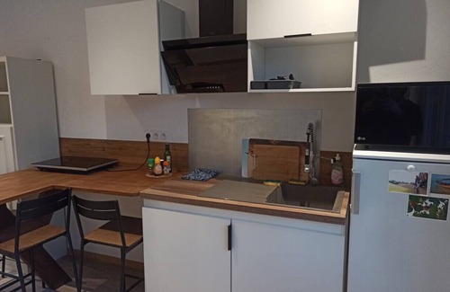 Saint-Pierre-des-Corps Apartment | Studio 2 in quiet renovated 2023. Garage