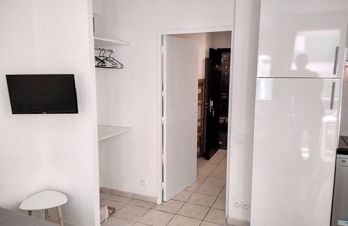 Juan-les-Pins Apartment | Studio 201 Bord de mer Résidence Graziella