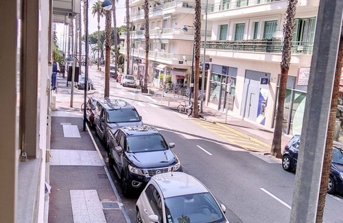 Juan-les-Pins Apartment | Studio 201 Bord de mer Résidence Graziella