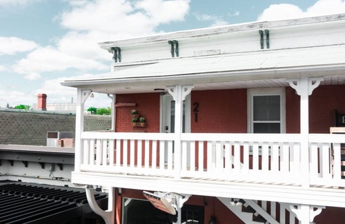 Magog Apartment | Studio 21 charme et confort au coeur de Magog