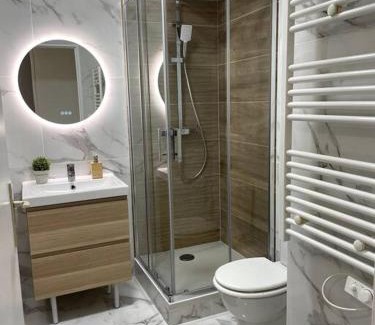 Cergy Apartment | Studio 30m2 - Au pied de la Gare - PARKING