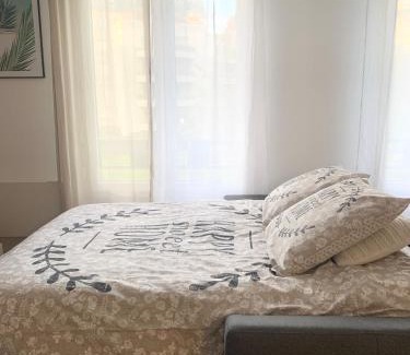 Cergy Apartment | Studio 30m2 - Au pied de la Gare - PARKING