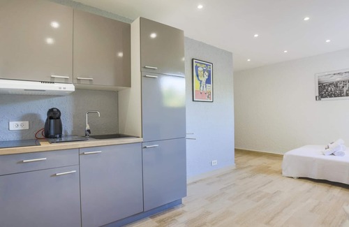 California - Pezou Apartment | Studio A/C 'La Californie'-Upscale Quiet Residence by Olidesi