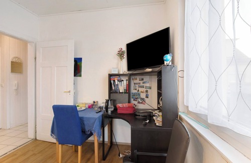 Goeppingen Apartment | Studio Apartment 'Charming Bright Room' with Wi-Fi
