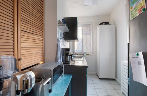 Goeppingen Apartment | Studio Apartment 'Charming Bright Room' with Wi-Fi