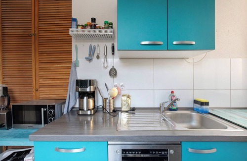 Goeppingen Apartment | Studio Apartment 'Charming Bright Room' with Wi-Fi