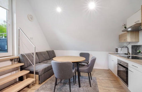 Guenzburg Apartment | Studio Apartment 'Ferienwohnung Erhardt' with Private Terrace and Wi-Fi