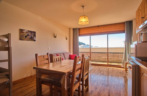 Chamrousse Apartment | Studio Apartment 'L'Oursière' with Mountain View and Balcony