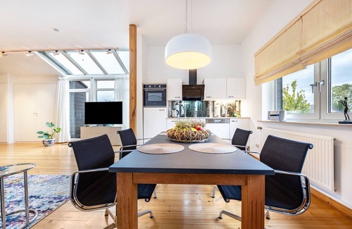 Bleckede Apartment | Studio Apartment 'Lüneburg' with Private Garden, Balcony and Wi-Fi