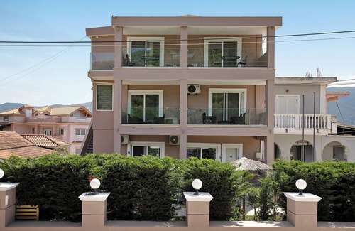 Alikanas Apartment | Studio Apartment "Villa Dionysia Studio S5" with Shared Pool & Wi-Fi