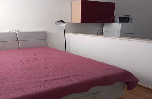 Pucisca Apartment | Studio Apartment with Terrace(A5) (ST)