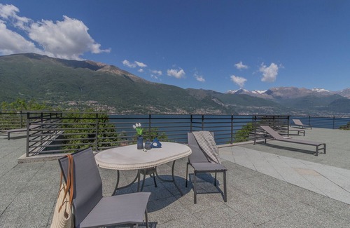 Dervio Apartment | Studio apartment with loft Brezza del lario by Varenna Holidays