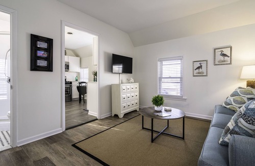 North Greece Apartment | Studio Apt-Premium Queen Mattress-Landmarks Close!n