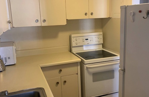 Honolulu Condo | Studio at the Famous Ilikai- just steps to the beach