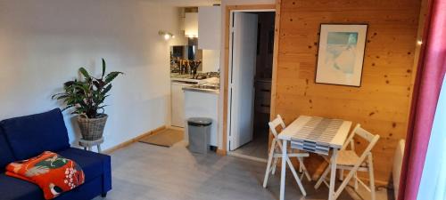 Le Bourg-d'Oisans Apartment | Studio au pied des montagnes
