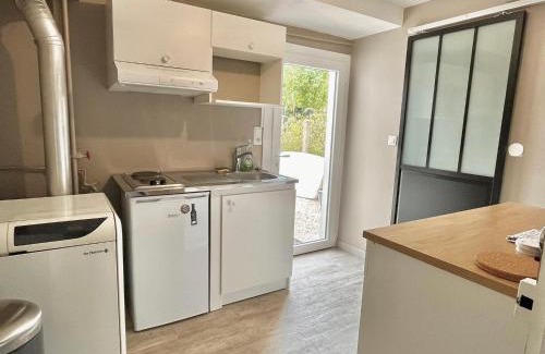 Funay - Bruyeres House | Studio avec cuisine, salle de bain et garage privé proximité 24h