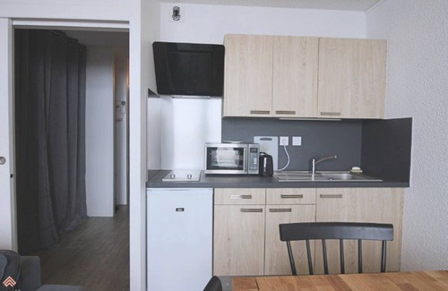 Piau Engaly Apartment | Studio cabin 4/5 pers, south-facing balcony, TV, equipped kitchen, ski locker