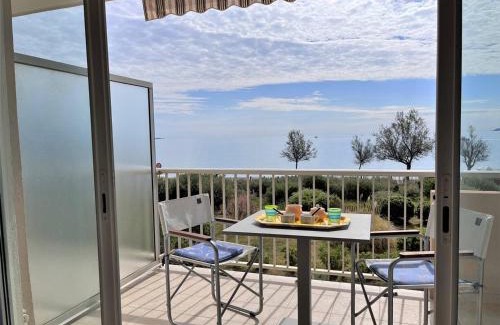 Le Lavandou Apartment | Studio cabine 4 pers, climatisé, parking, plage à pied - Le Lavandou - FR-1-251-509