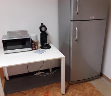 Huy Apartment | Studio central airco et local vélo