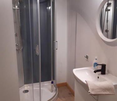 Huy Apartment | Studio central airco et local vélo