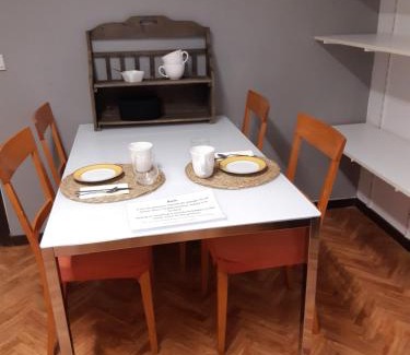 Huy Apartment | Studio central airco et local vélo