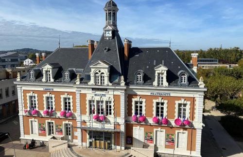 Montceau-les-Mines Apartment | Studio centre-ville